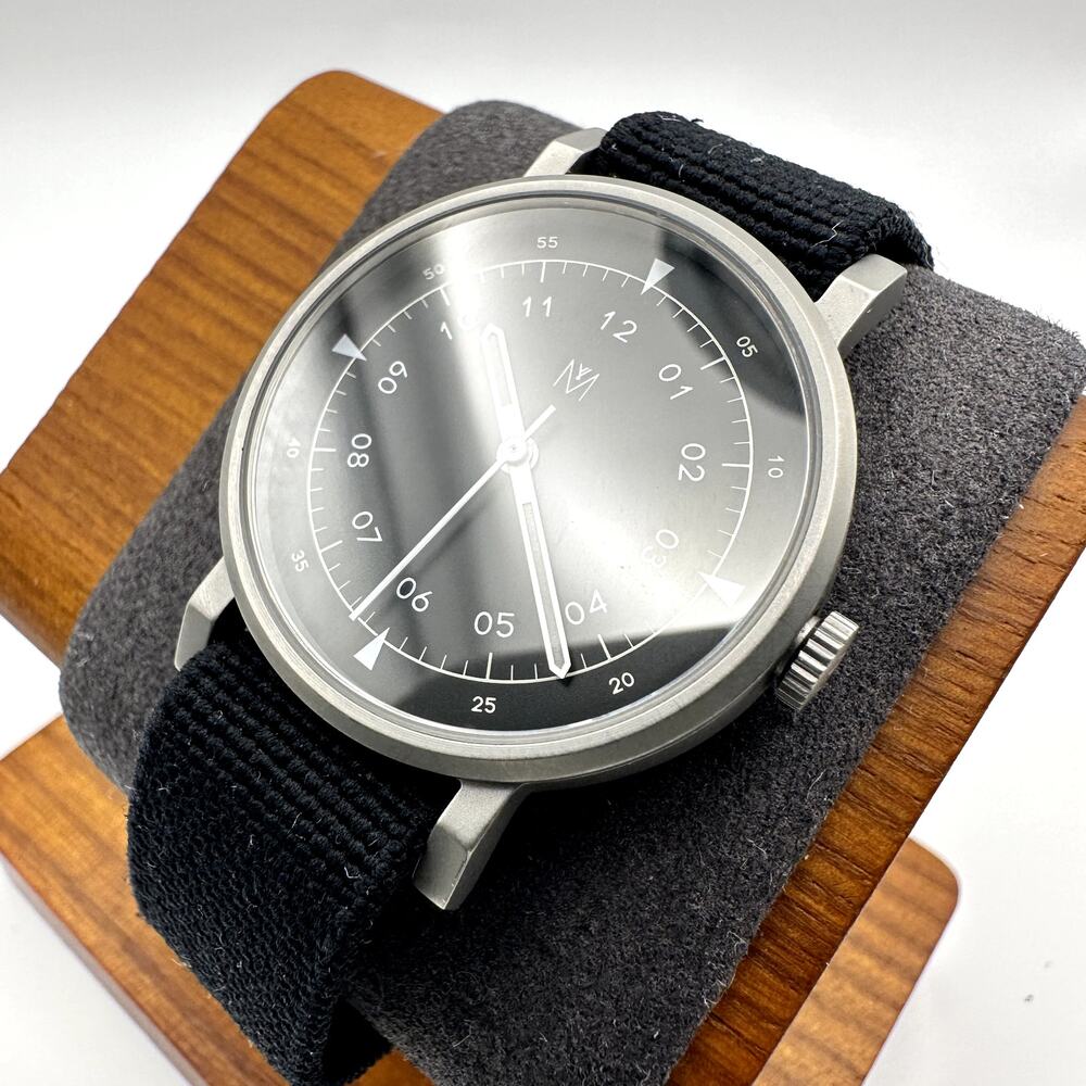Maven MUS-G Black Dial Silver-Tone Fabric Strap Quartz Watch
